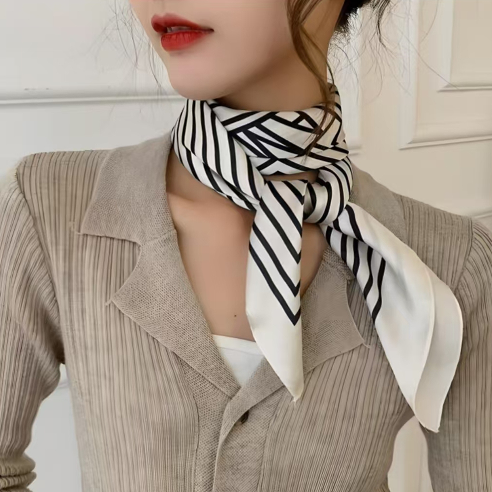 Pañuelo cuadrado a la moda de  - Silk Tie Striped reseña y precio